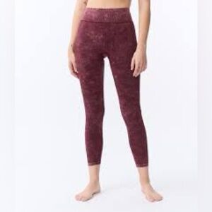 PINK Victoria’s Secret Seamless High Rise Leggings Size Medium